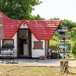 Krka Fairytale Little Castle スクラーディン