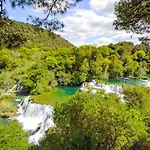 Krka Fairytale Little Castle ラグジュアリーテント *