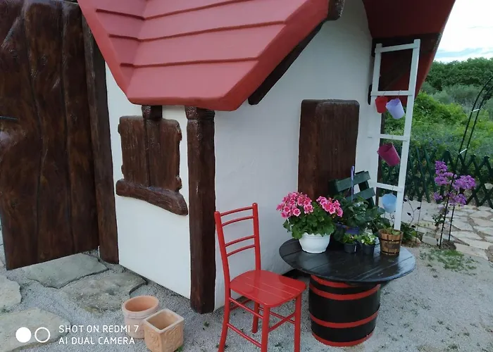 Krka Fairytale Little Castle 豪华帐篷