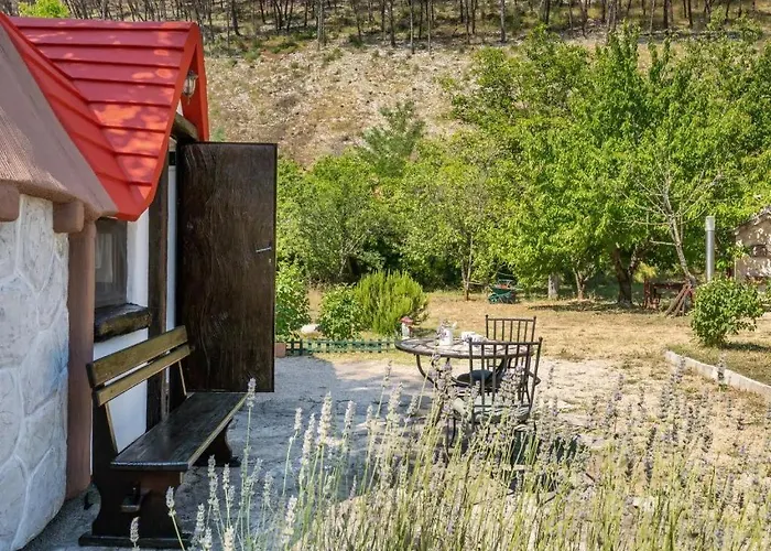 Luksusowy namiot Krka Fairytale Little Castle Skradin