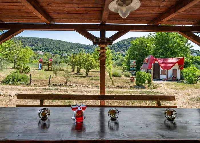 Luksusowy namiot Krka Fairytale Little Castle Skradin